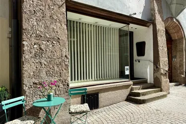 Attraktives Geschäftslokal/Atelier/Büro etc. in strategischer Spitzenlage in Hall