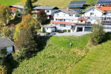 Großzügiges, sonniges Grundstück in herrlicher Aussichtslage