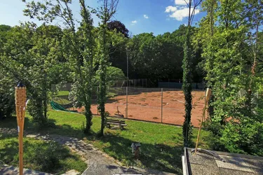 PREISREDUKTION: 10.000 m² GROßE, SPORTANLAGE MIT GASTRONOMIE UND GÄSTEZIMMER