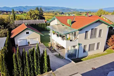 Gepflegtes Ein-/ Mehrfamilienhaus mit großzügigem Garagengebäude in sonniger Lage in St. Kanzian am Klopeiner See
