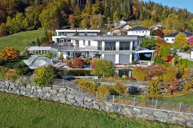 Expose Exklusive Liegenschaft mit hochwertiger Ausstattung und traumhafter Aussicht auf die Burgruine Griffen zwischen Klagenfurt am Wörther See und Wolfsberg in Kärnten