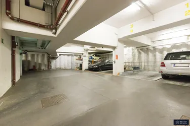 Tiefgaragenplatz Nähe Währinger Straße