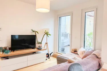 TERRASSEN LUXUS AB 1. JULI VERFÜGBAR - 2 ZIMMERWOHNUNG MIT 3 TERRASSEN - CHARMANTE RAUMAUFTEILUNG - LICHTDURCHFLUTET - IM HERZEN DES 12. WIENER GEMEINDEBEZIRKS