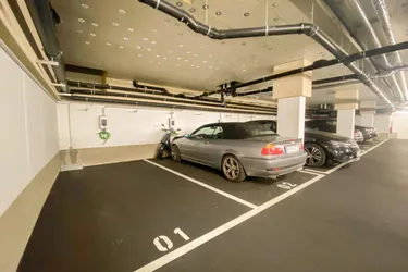 TIEFGARAGENSTELLPLATZ IM HERZEN DES 6. BEZIRKS - MITTEN IN MARIAHILF