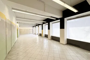 NEUER PREIS! | Geschäftslokal Ecke Josefstädterstraße-Gürtel | Lastenaufzug &amp; U-Bahn-Nähe