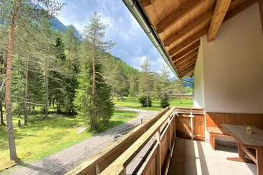 226 Immobilien: Idyllische 4-Zi-Wohnung mit TG-AP im Gschnitztal