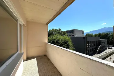 226 Immobilien: INNSBRUCK - renovierungsbedürftige 4-Zimmer-Wohnung mit Balkon Nähe der Innpromenade