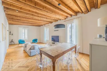 Exklusive Altbauwohnung im Herzen von Desenzano del Garda