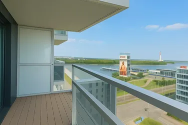 Skyline trifft Wasserblick – Exklusives Apartment im MARINA TOWER
