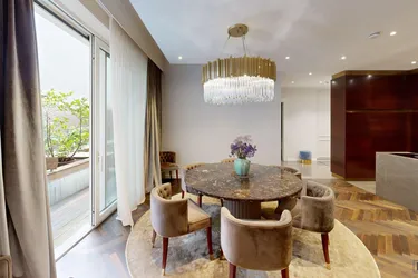 Verkauf einer eleganten Wohnung mit Palais-Feeling im 9. Bezirk von Wien !!!VERMIETET BIS MAI 2025!!!