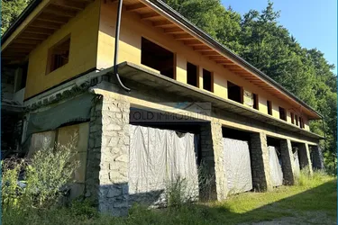 Grundstück mit Altbestand, Projekt vorhanden!