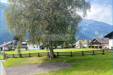 ca. 385 m² großes Baugrundstück in Oberlienz Zentrum zu kaufen!