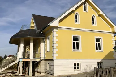 Jahrhundertwende-Villa mit Garage und südostseitigem Garten