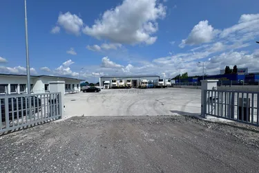 Neu errichtete Lagerhalle in Himberg bei Wien