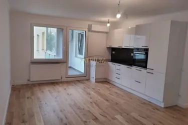 2-Zimmer Wohnung mit Loggia in Innenhofruhelage - Erstbezug nach hochwertiger Sanierung