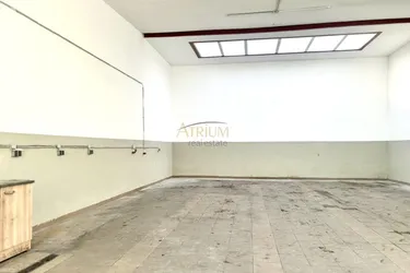 Warmhalle geeignet für Betriebsanlagengenehmigung - Direkte Anbindung zur B17 Richtung Wien.