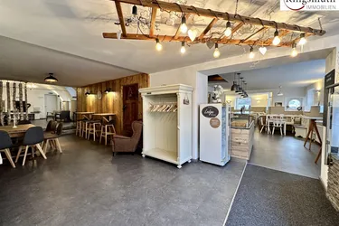 Expose Friseur inkl. Kaffebereich? Top Zustand - 2017 renoviert I ca. 65m2 überdachte Terrasse I Parkplatzmöglichkeiten I Unbefristete Miete I