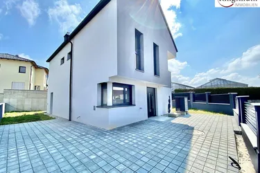 Expose Modernes Einfamilienhaus mit perfektem Grundriss I ~15 Min. von Wien I Garten + 2 Balkone I KFZ-Stellplätze I Ruhelage, Luftwärmepumpe, Fußbodenheizung, ....