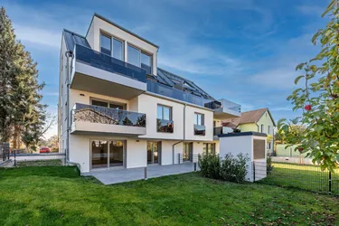 Direkt am Marchfeldkanal I Einzigartige Wohnungen mit Außenflächen - und hauseigener Garage, Luftwärmepumpe &amp; u. a. Mit Küchen + Klimaanlagen