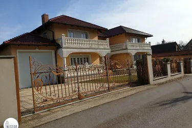 Einzigartig! - Luxus Villa - Mögliches Zweifamilienhaus