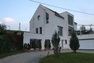 Expose Traumhafte Architektenvilla mit Panoramablick