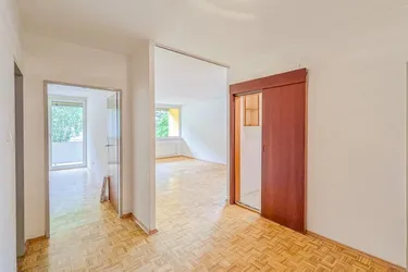 Helle 2- Zimmer Wohnung mit Parkplatz und großem Balkon - Graz Gösting