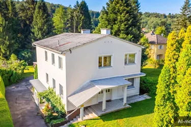 Exklusive Chance im Grazer Stiftingtal: 6 Zimmer, 166 m² Wohnfläche und großem Potenzial zur luxuriösen Revitalisierung nahe City.