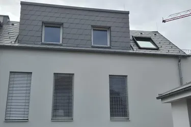 Dachgeschoss Wohnung mit Terrasse und Stellplatz, vermietet bis Juni 2026