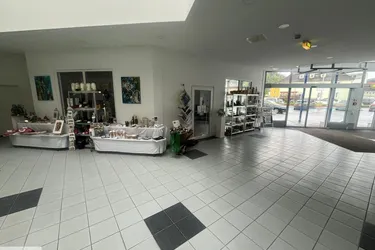 Mehr als nur ein Büro: Top Büro-/Praxisfläche mit Kaffee im EKZ Voitsberg – Ihr Rundum-sorglos-Paket zur Miete!