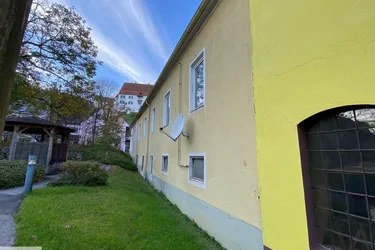 Attraktives Investitionsobjekt: Vielseitiges Zinshaus mit Potenzial in der Kärntnerstraße – Ihr zukünftiger Firmenstandort zum Kauf