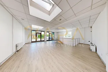 Vielseitig einsetzbare Gewerbefläche mit 53 m² ebenerdig, 44 m² Zusatzfläche &amp; 3 Kundenparkplätzen