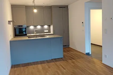 hochwertige 3 Zimmer Wohnung mit Loggia 