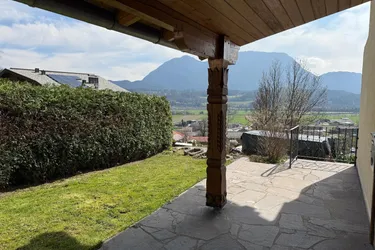 großzügiges Haus mit sonnigen Aussichten zu vermieten 