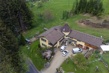 Expose Außergewöhnliches Anlageobjekt - voll vermietetes Landhaus!