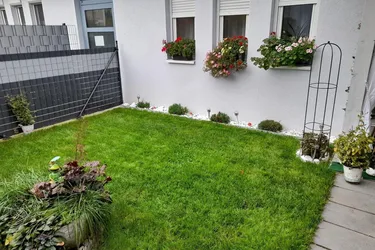 Tolle 3 Zimmer Wohnung mit sonnigem Garten