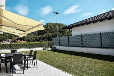 Neuwertiges Einfamilienhaus mit großem Garten 