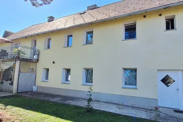 5 Zimmer Wohnung auf ca. 135m² Wohnfläche mit Garage