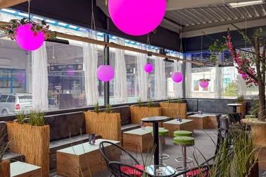 Vielseitig nutzbare Gewerbefläche in zentraler Lage – Betriebsfläche mit Terrasse und Parkmöglichkeiten