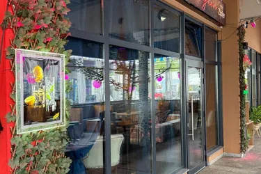 Vielseitig nutzbare Gewerbefläche in zentraler Lage – Betriebsfläche mit Terrasse und Parkmöglichkeiten