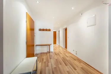 • Dachgeschoss-Wohnung*4-Zimmer Wohnung am Fuße des Wilden Kaisers
