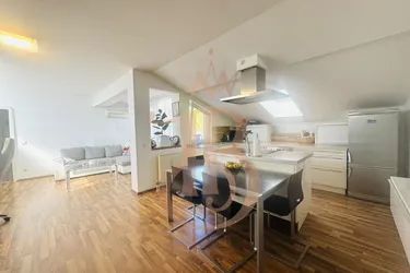 Die ideale Stadtwohnung: Stilvolle 3-Zimmer mit großer Terrasse in ruhiger Innenstadtlage