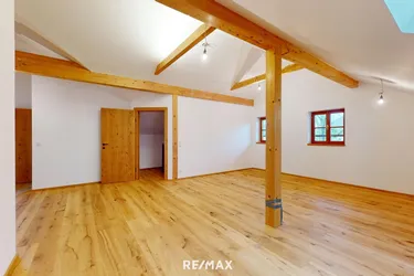 Erstbezug – Büro- oder Praxisfläche mit Charme