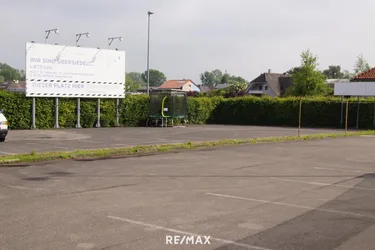 Parkplatz / Lagerfläche