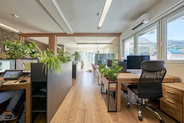 Büro mieten in Kirchberg – moderne, helle Fläche mit Terrasse