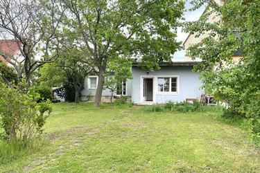 Expose Ausbaubares Familienhaus mit schönem Garten