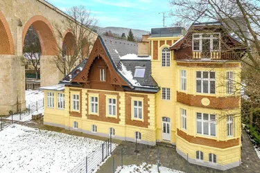 Expose Historische Villa in neuem Glanz
