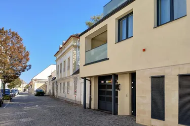 Sicher und bequem parken: Zentral gelegener Garagenstellplatz