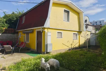 Charmantes Einfamilienhaus in idyllischer Kleingartensiedlung nahe U1 „Altes Landgut“