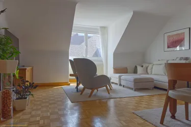 Dachgeschoßwohnung mit großzügiger Westterrasse in gefragter Lage nahe U4/U6-Station „Längenfeldgasse“