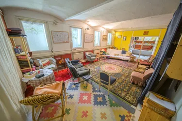 Perfekt als Atelier, Studio oder Veranstaltungsraum - vielseitiges Souterrain-Lokal in charmantem Wiener Zinshaus